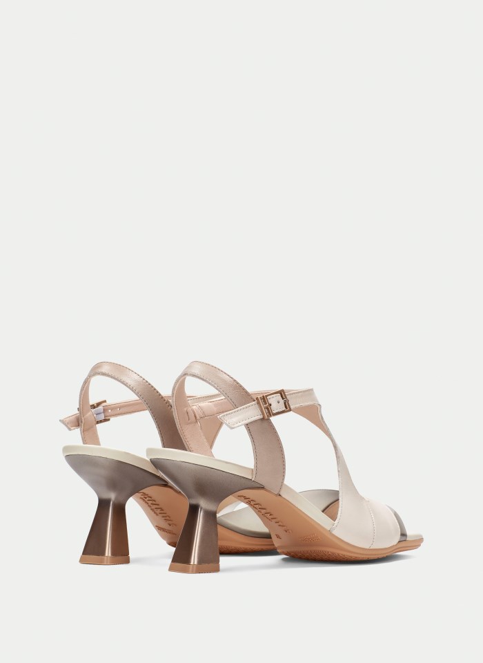 Hispanitas Sandalia Tacón Danielle Taupe Latte