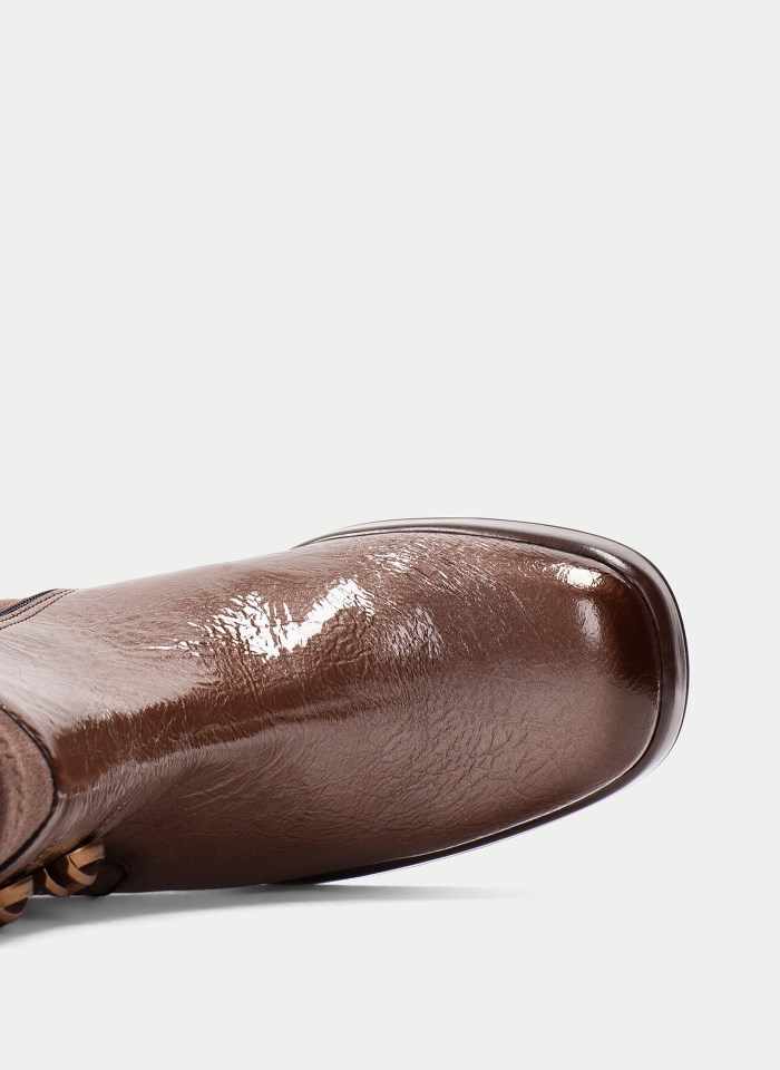 Hispanitas Botín Tokio Avellana