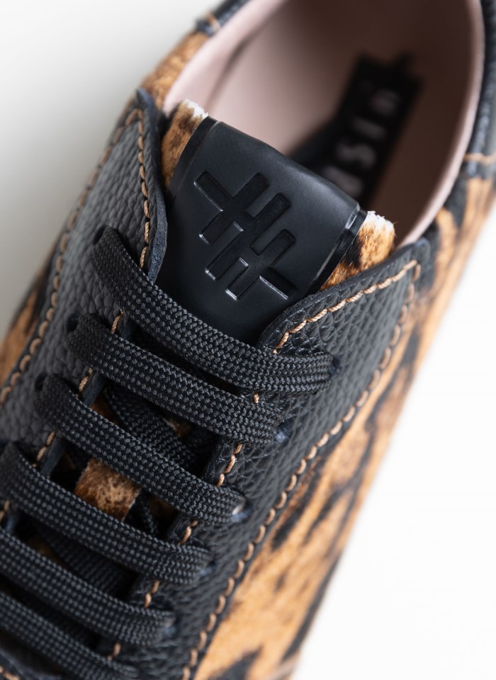 Hispanitas Deportivo Zinnia Leopardo Camel Negro