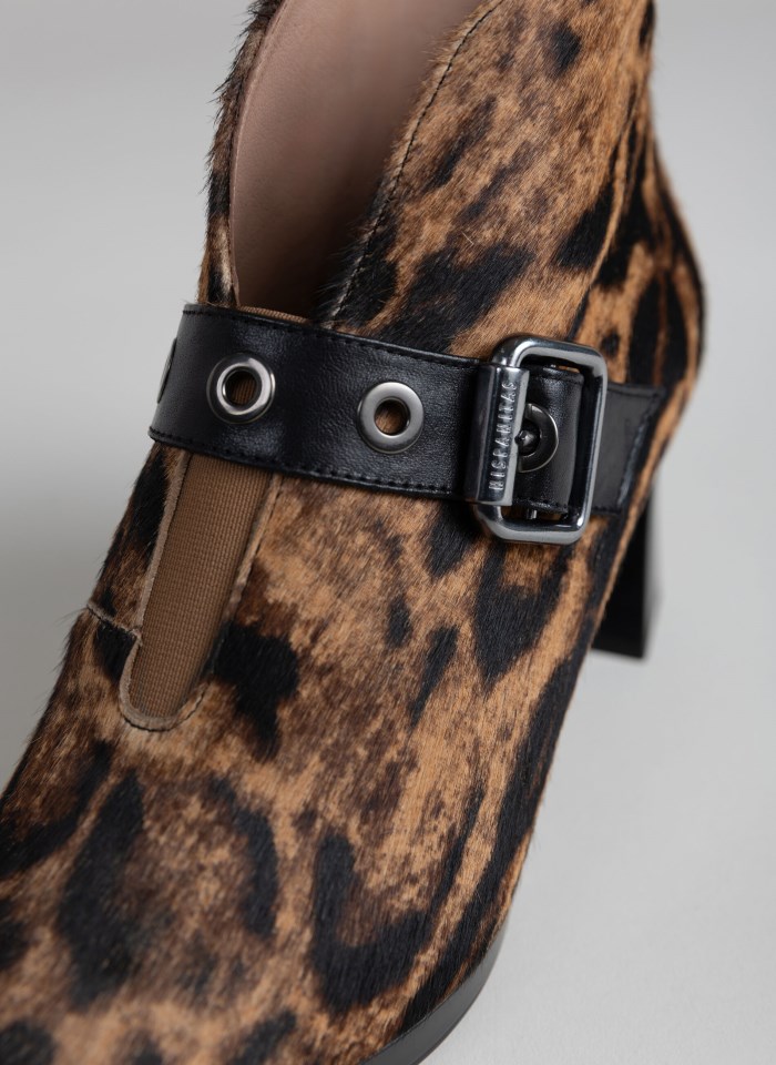 Hispanitas Botín Atlanta Leopardo Camel Negro