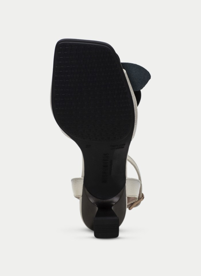 Hispanitas Sandalia Tacón Danielle Crema Negro