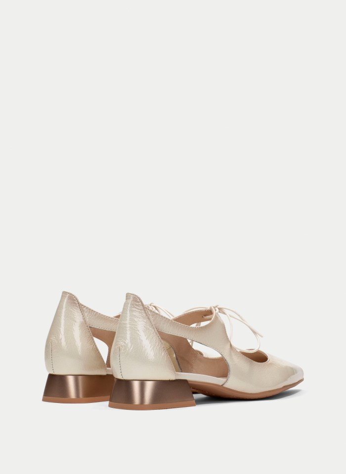 Hispanitas Zapato Plano Dali Crema