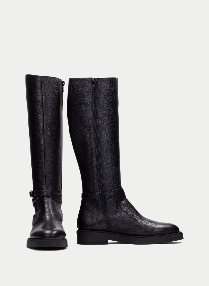 Hispanitas Bota Brooklyn Negro