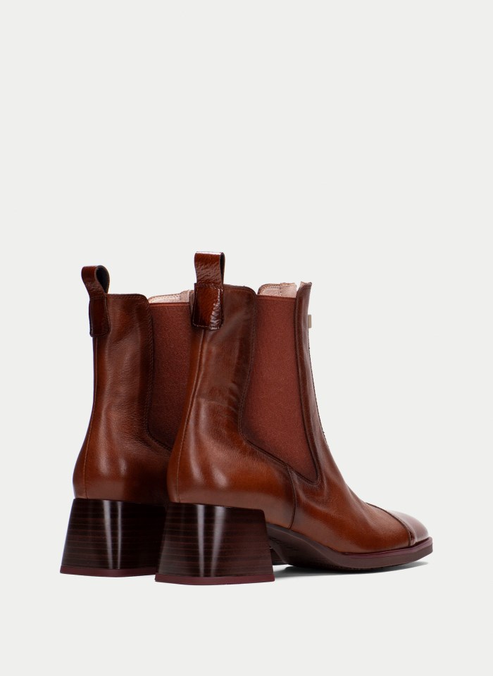 Hispanitas Botín Milan Cuero